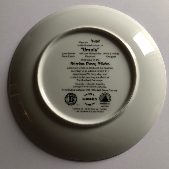 4 plate Notorious Disney Villains collection - Picture 5 of 12